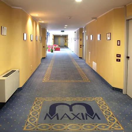 Hotel Maxim 4*