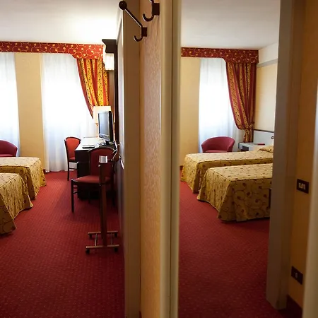 Hotel Maxim 4*